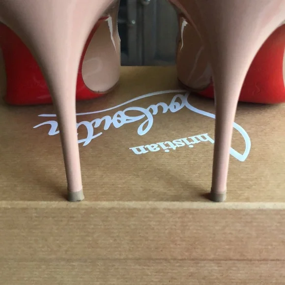 Christian Louboutin Pump - Picture 9 of 11